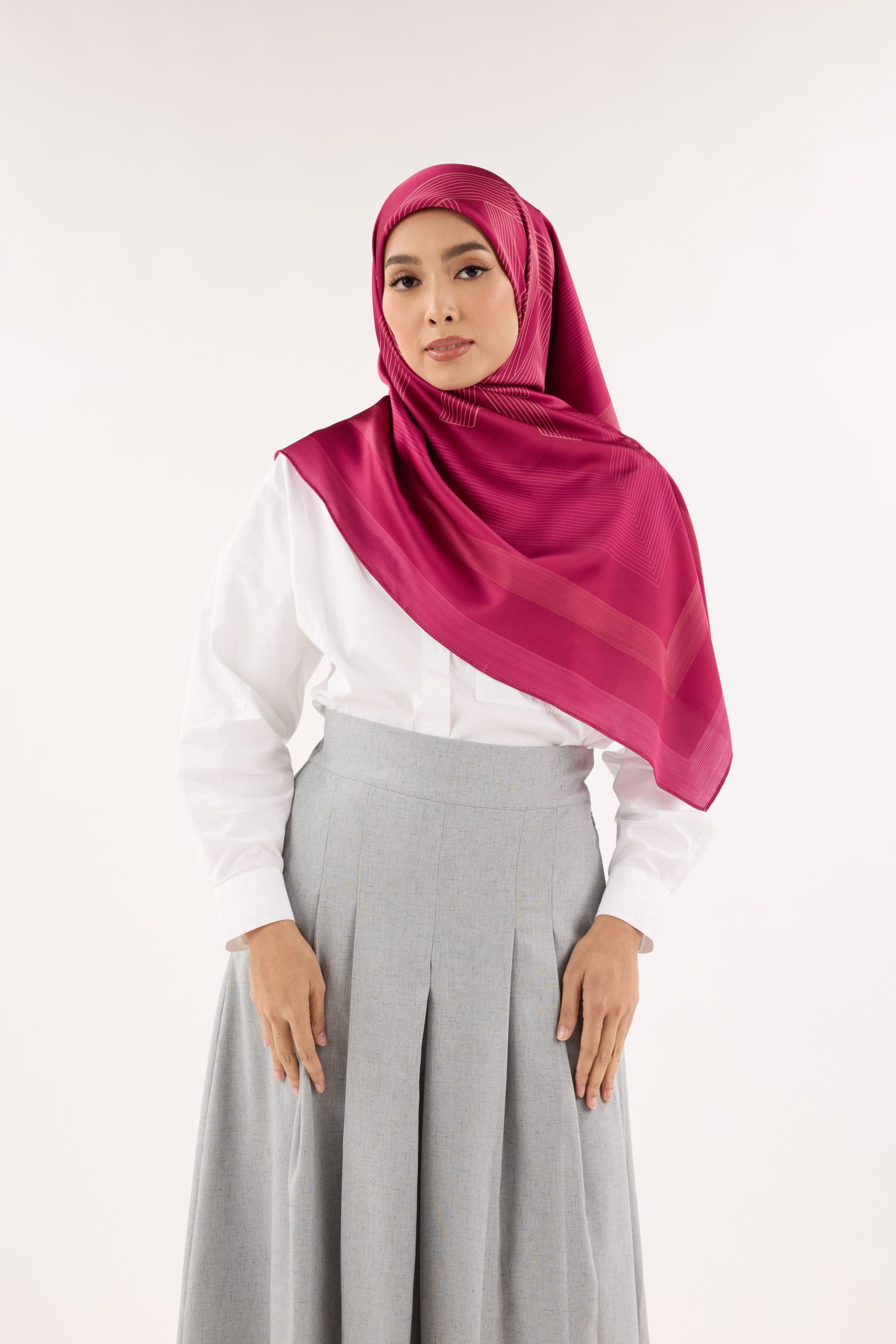 avery magenta printed square satin scarf