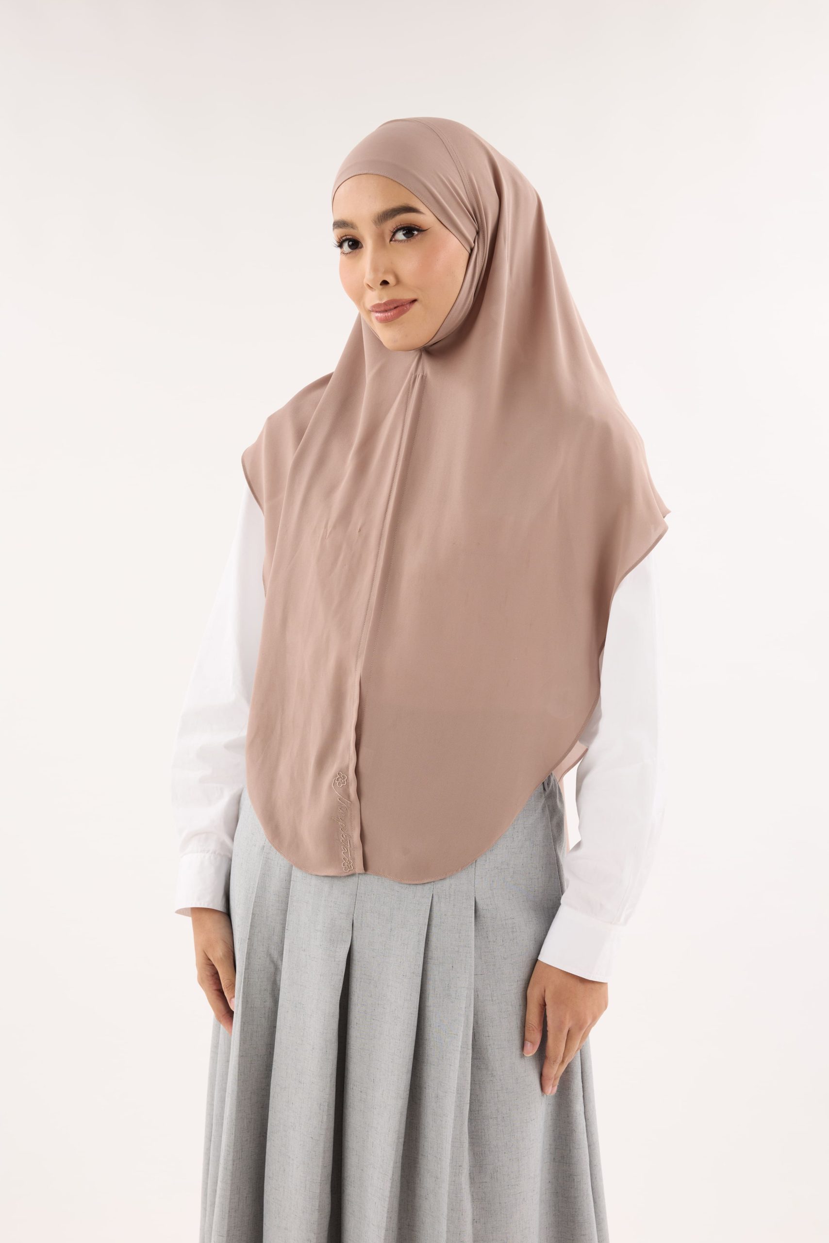 saja light brown instant hijab