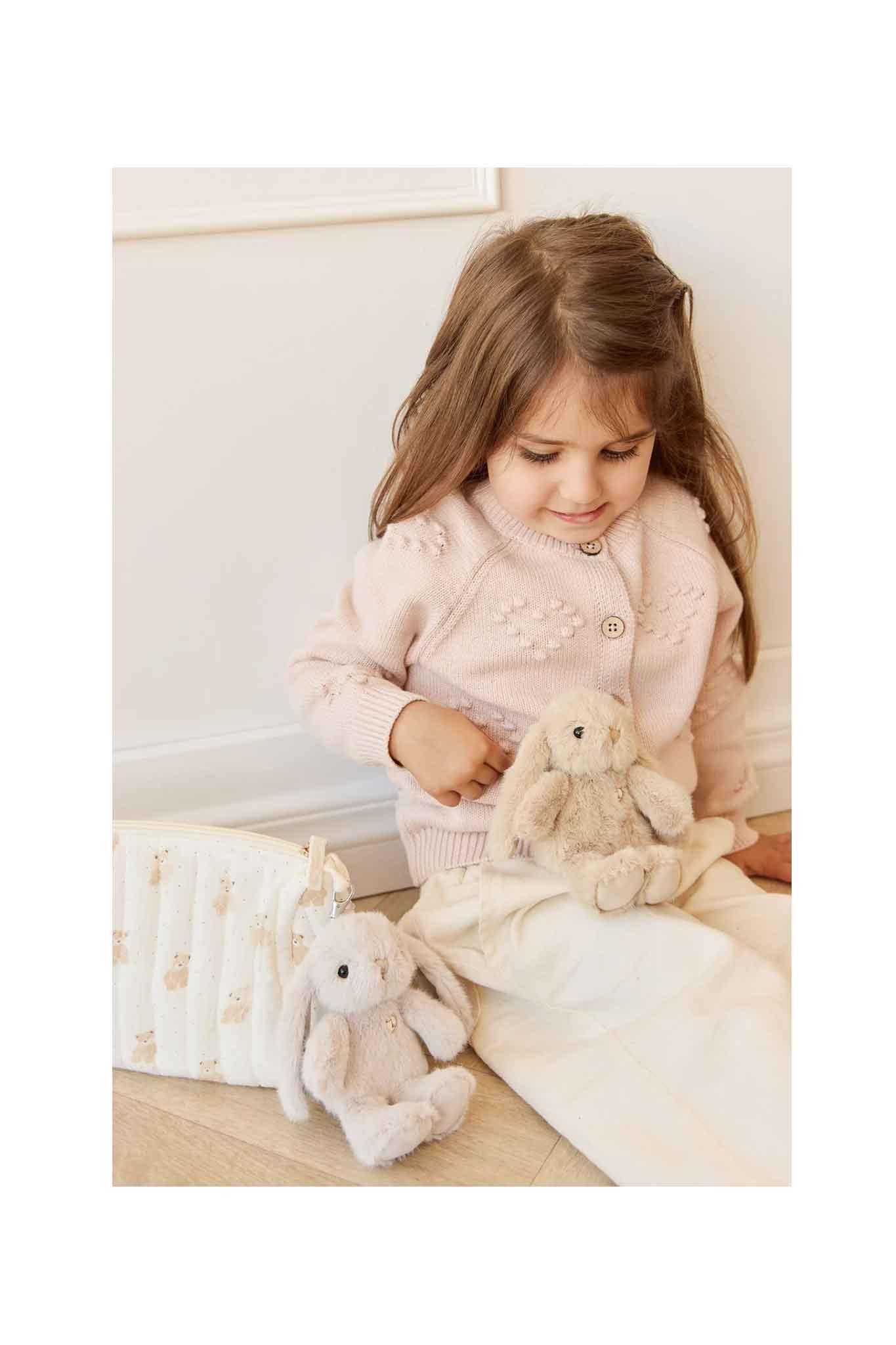 snuggle bunnies penelope keyring beige