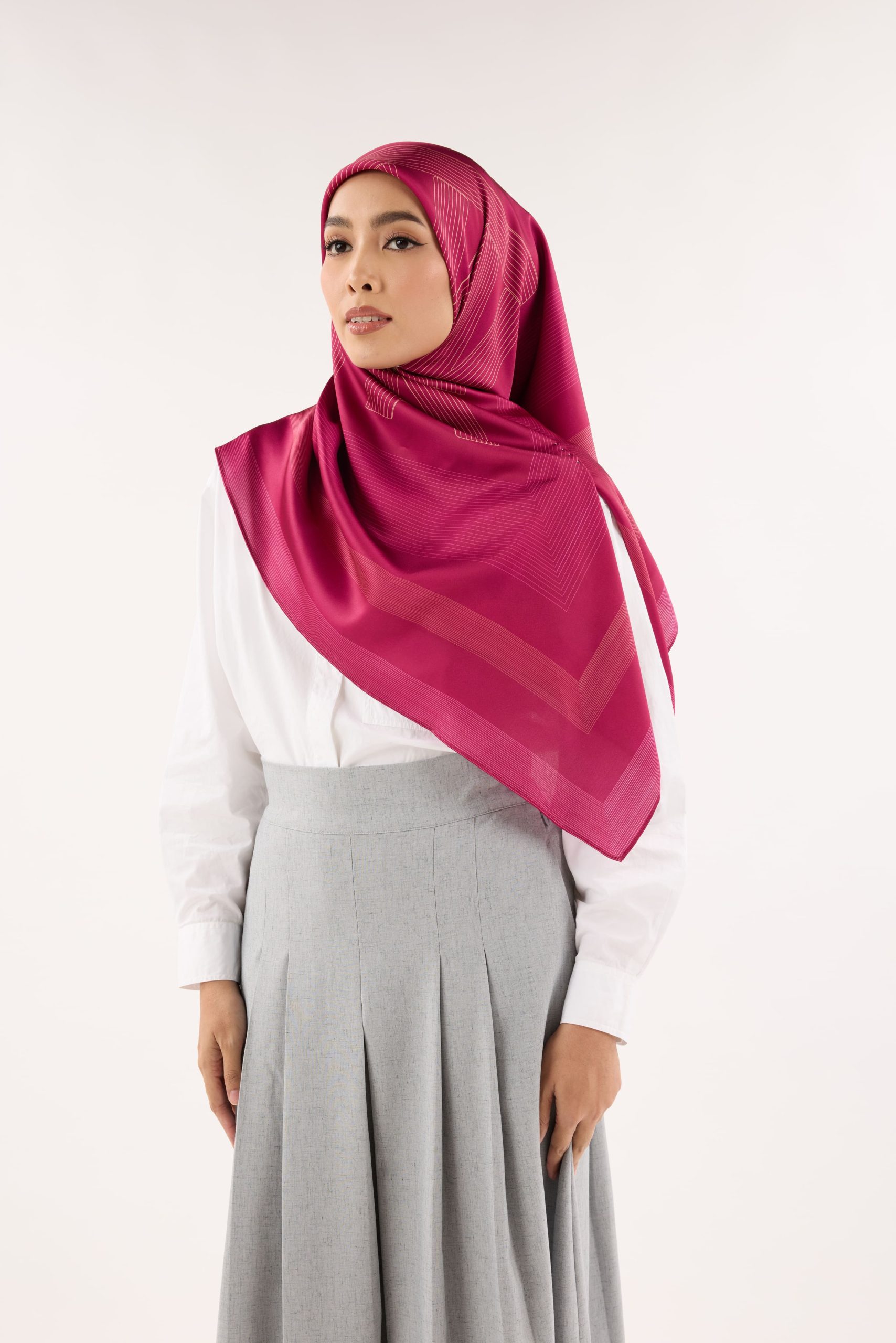 avery magenta printed square satin scarf