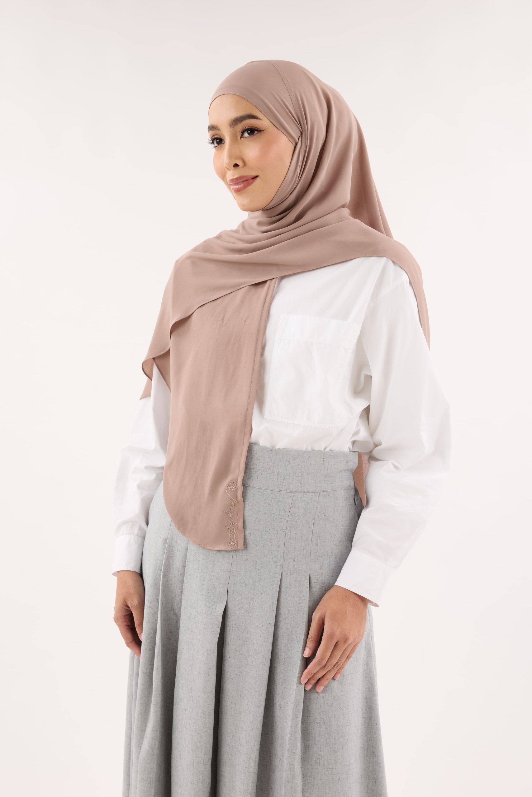saja light brown instant hijab