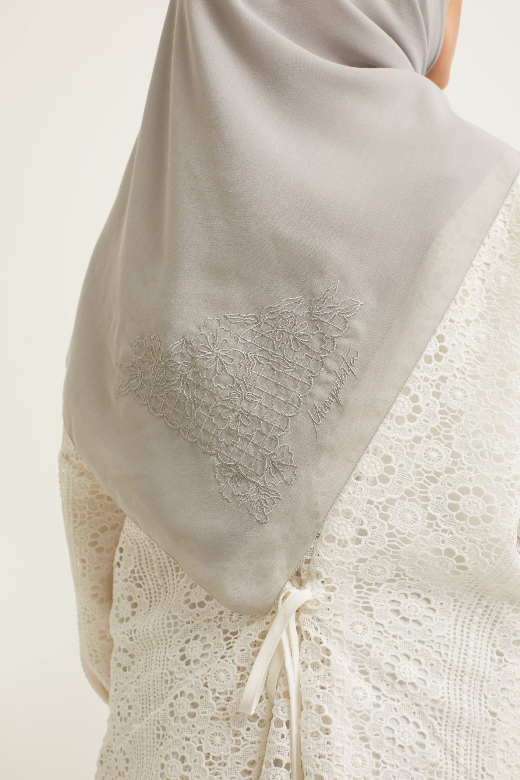 sajwa grey square voile scarf (45 inch)