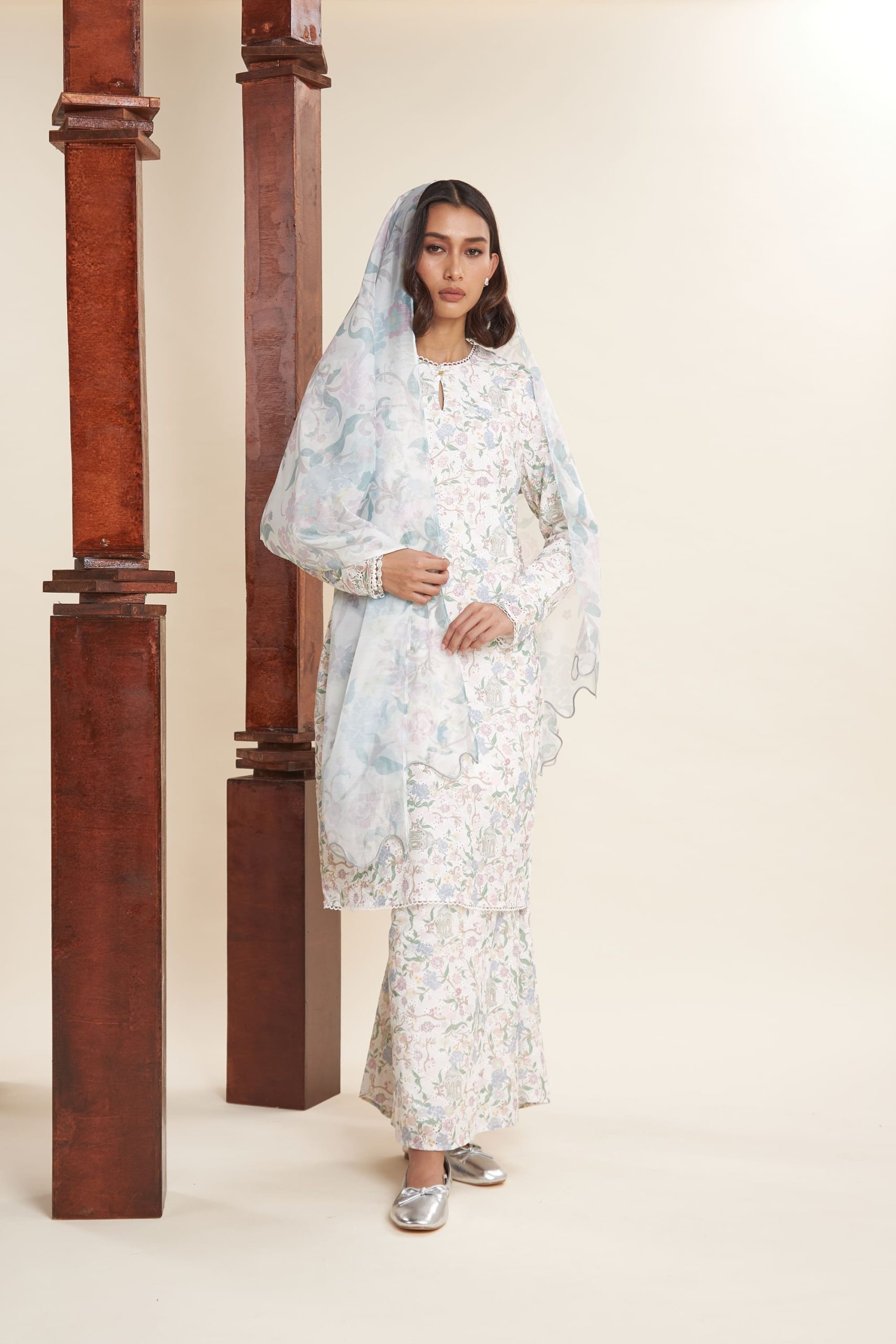 Katrina White Textured Modern Kurung Set - Image 3