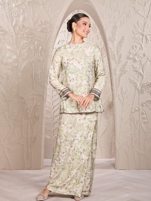 Nelia baju kurung in olive
