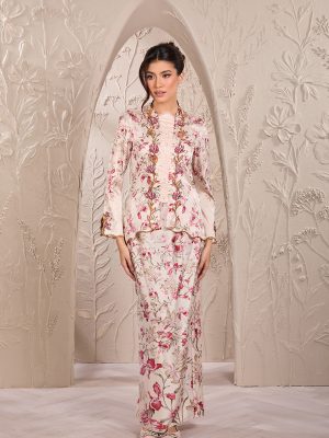 Ghina baju kurung in rapture rose