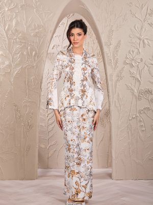 Ghina baju kurung in gold flake