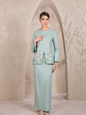 Sherifa baju kurung in iceberg green