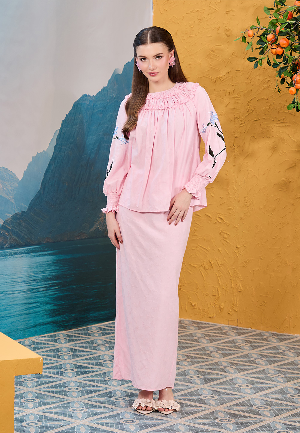 Surya baju kurung in pink