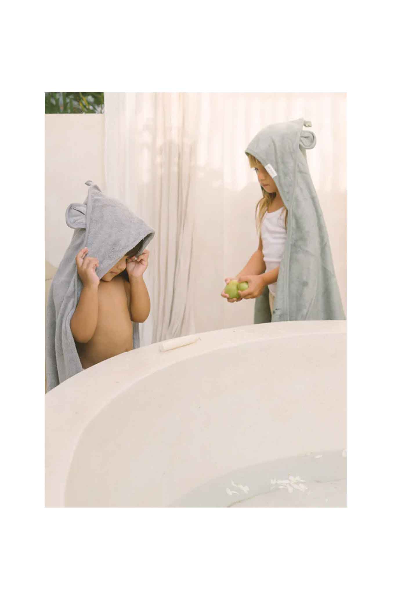 joey&mom hooded towel
